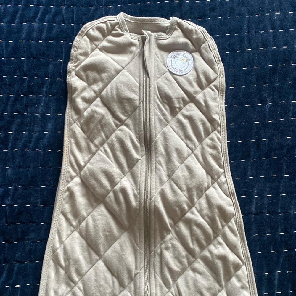 Dreamland 0-6 swaddle grey NWOT